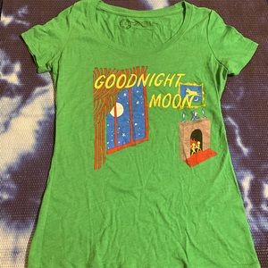 Good Night Moon women’s cap sleeve fitted t-shirt size small.